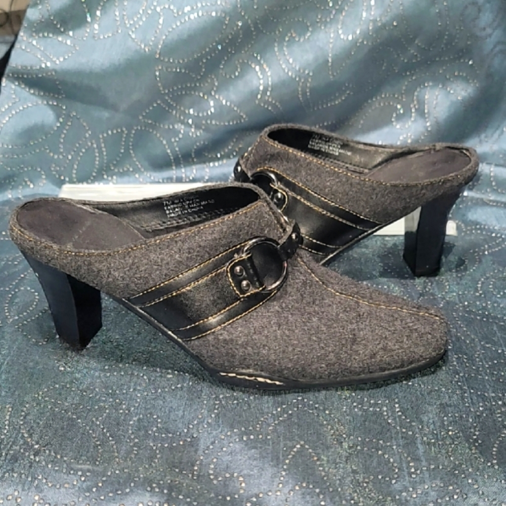 Aerosoles Grey Slip On booties Size 7